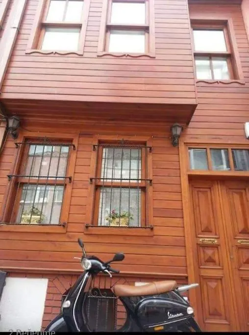Beautiful House In The Centre contacte